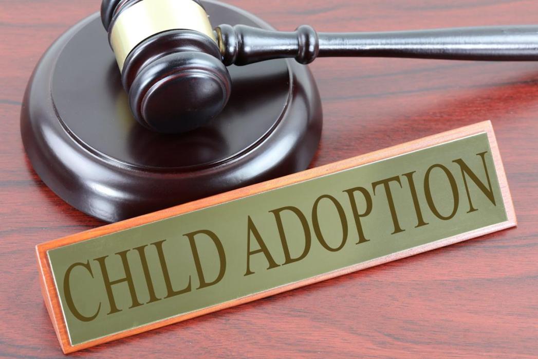 ¿Cómo puedo encontrar un niño para adoptar?